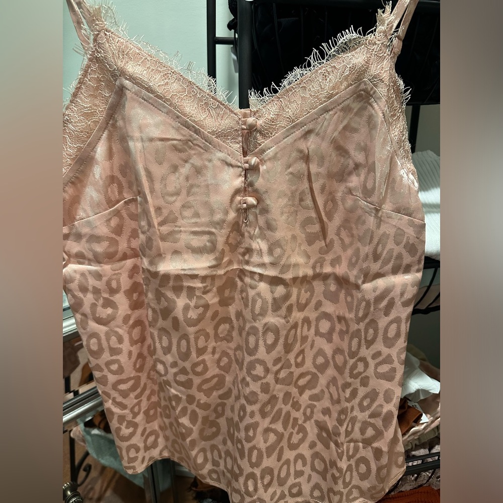 Satin pink leopard top